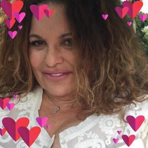 Meet your Posher, Leanne